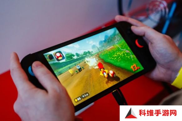 关税闹得！全美抗议川普活动出现标语：别碰Switch2！